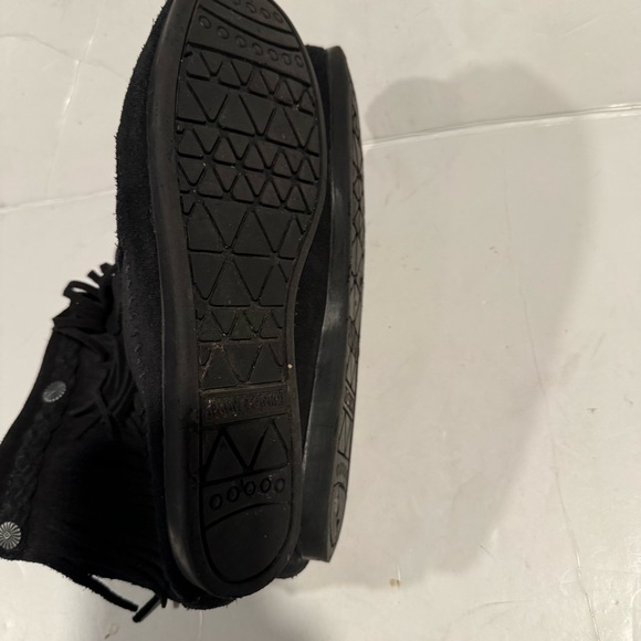 Minnetonka Black Suede Fringe Boots Size 9 - Picture 11 of 14